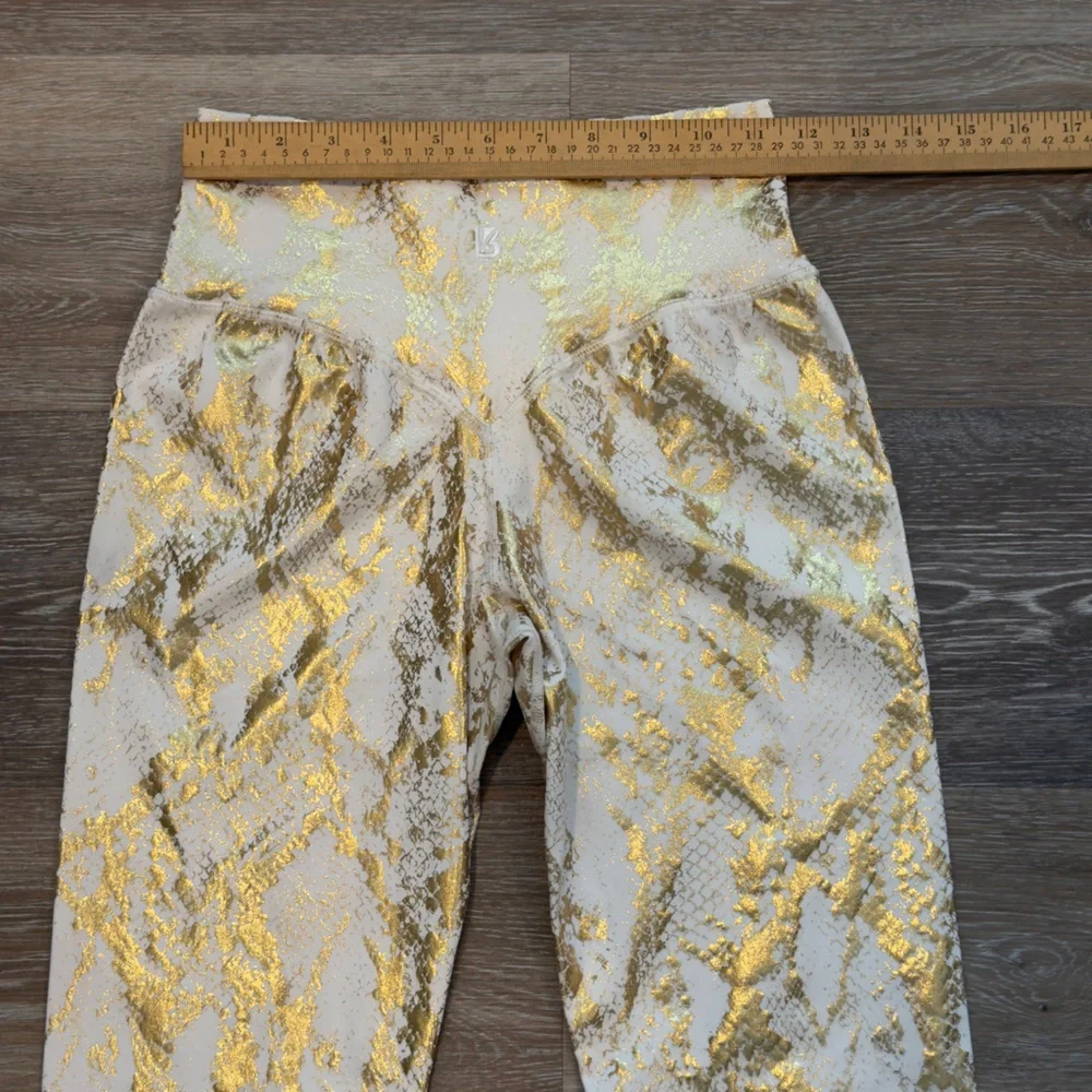 BuffBunny Leggings - Picture 6 of 11